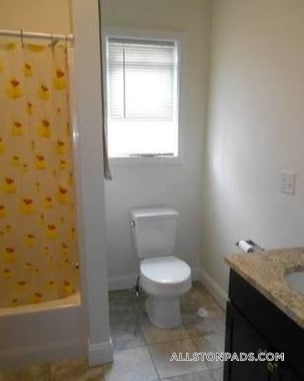 Building Photo - 24 Ashford St