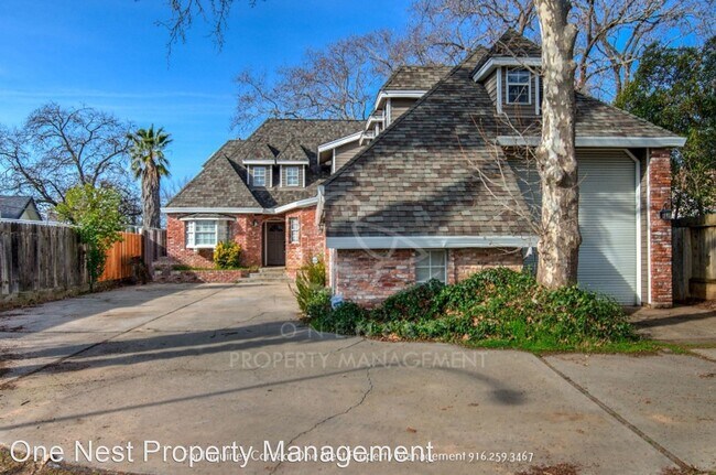 Building Photo - 3 br, 2.5 bath House - 4947 Hemlock Street