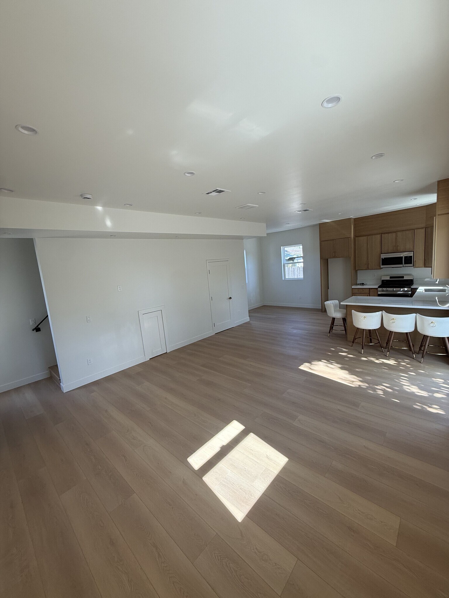 Building Photo - 7806 Ferncola Ave