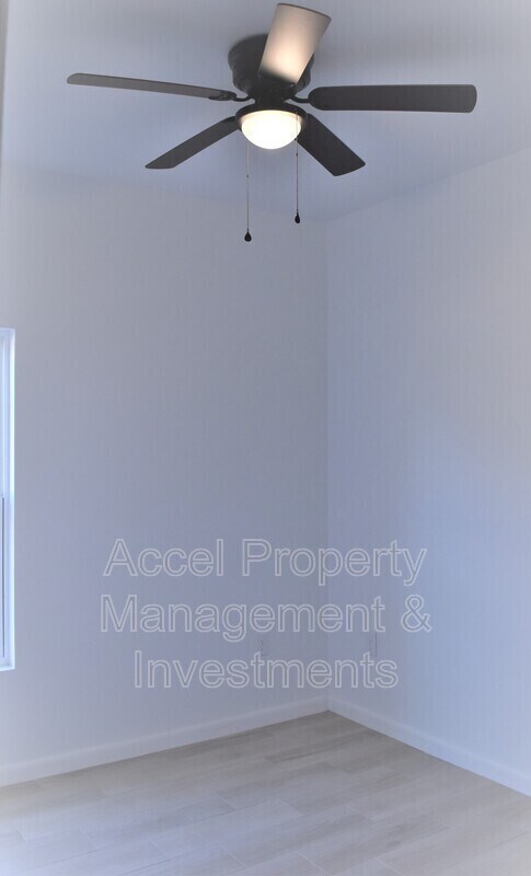 Building Photo - 2120 Datepalm Ave