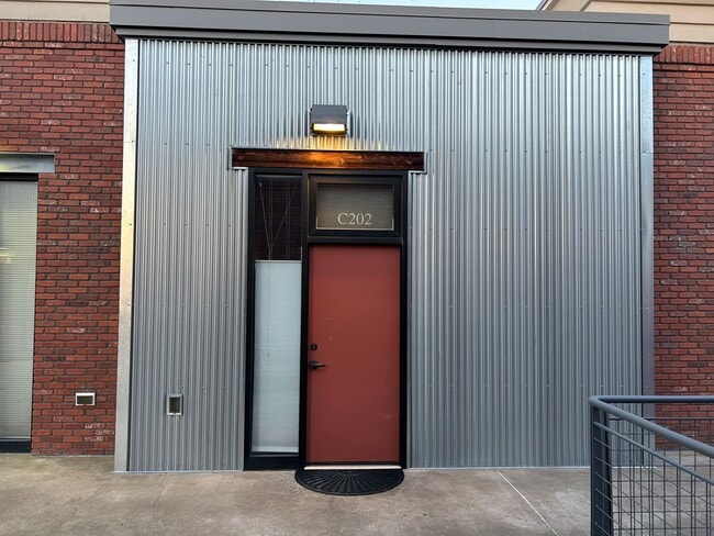 Building Photo - 120 S Fifth St