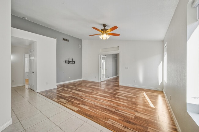 Building Photo - 6978 W Kings Ave