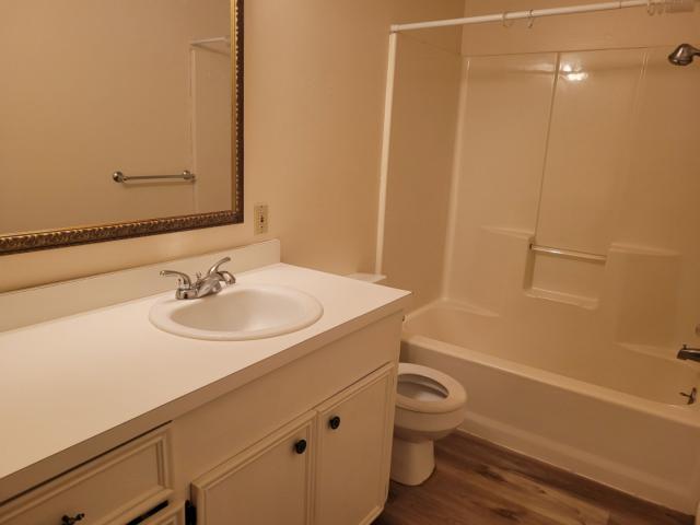 Building Photo - 150 W 7th St