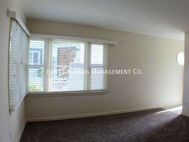 Building Photo - 3223 Lemon Ave