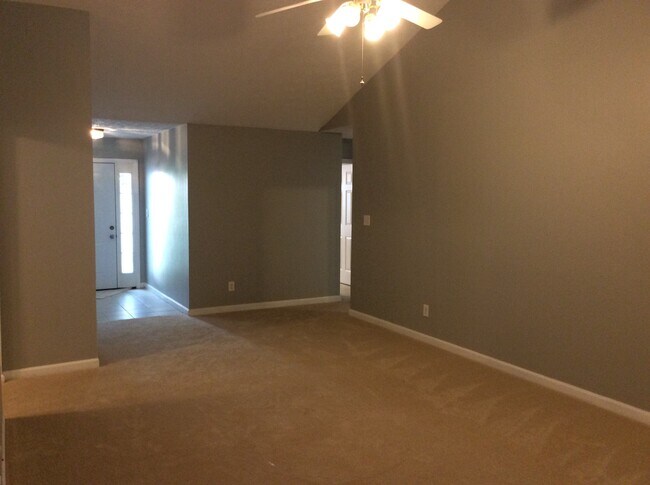 Building Photo - Lovely Ranch Home in Dacula