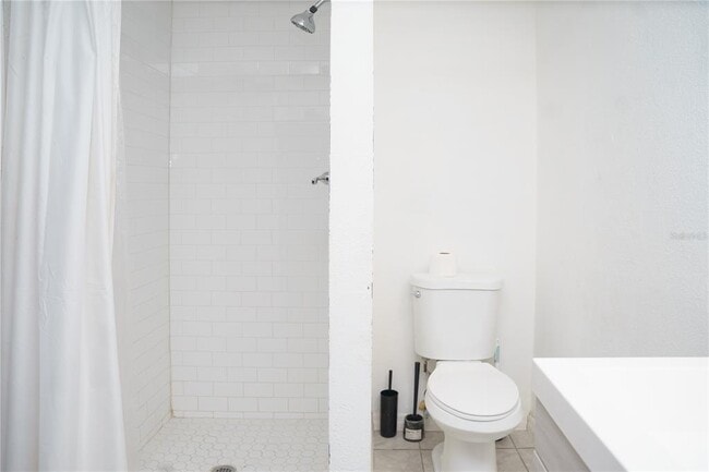 Building Photo - 2804 N 33rd St