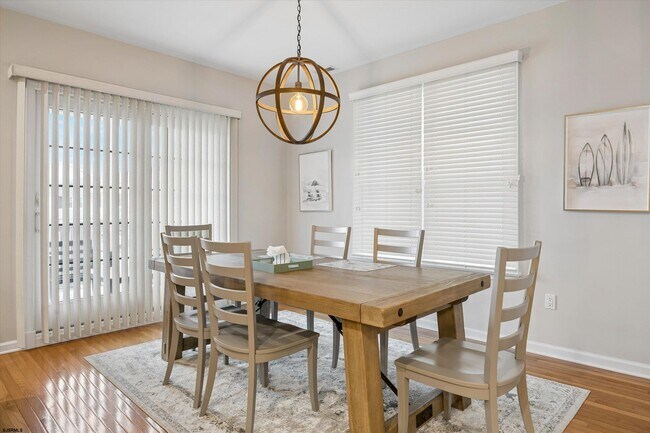 Building Photo - 113 N Adams Ave