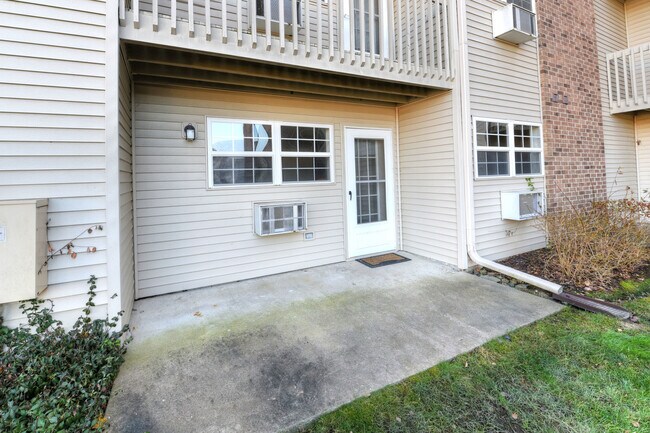 Building Photo - 410 Cunat Blvd