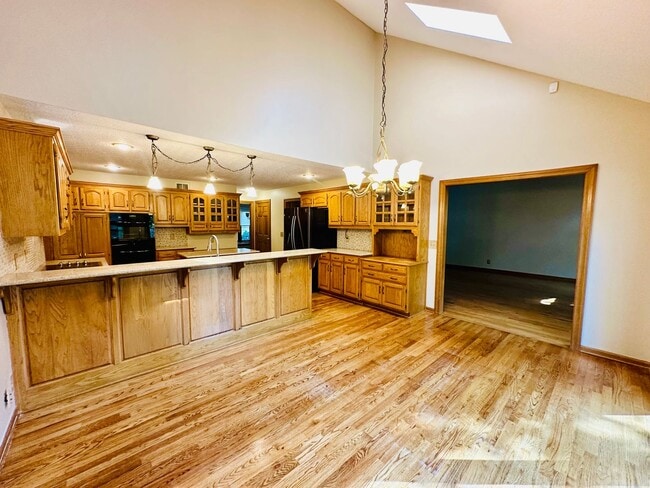 Building Photo - {13040} Spacious Cherry Creek Home + First...