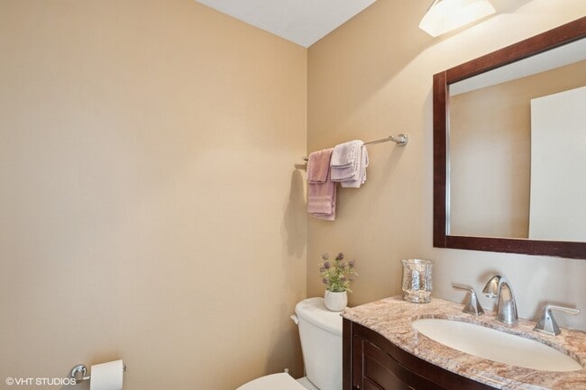 Building Photo - 983 Mayfair Ct