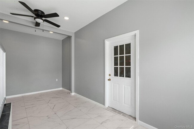 Building Photo - 1 Center Ct