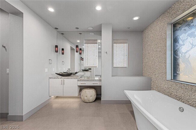 Building Photo - 1168 Monte De Luz Way