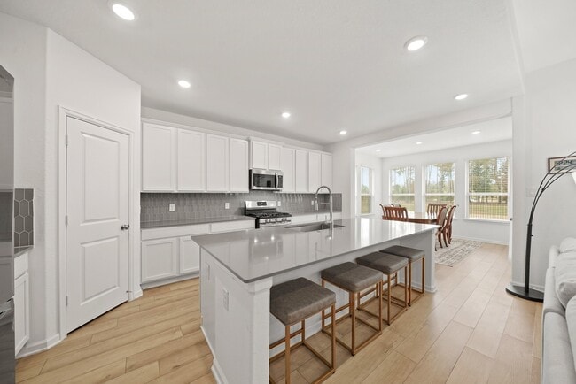 Building Photo - 9405 Vis Fls Trce