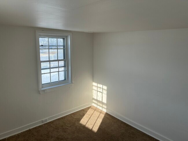 Building Photo - 1943 Smoketown School Rd