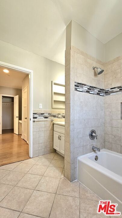 Building Photo - 1022 S Norton Ave