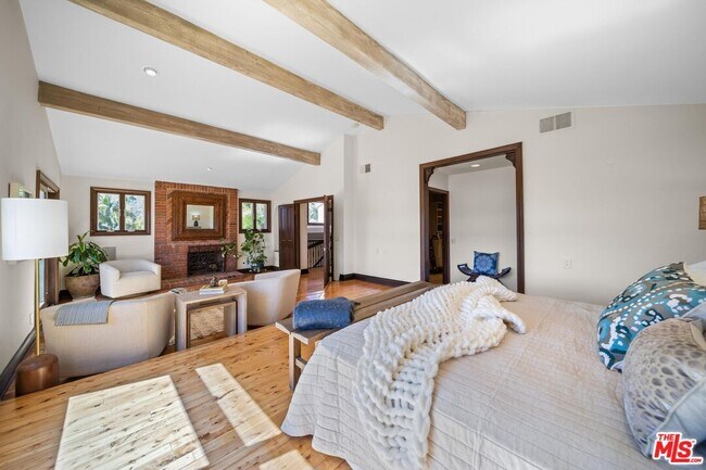 Building Photo - 24409 Voltara Ct