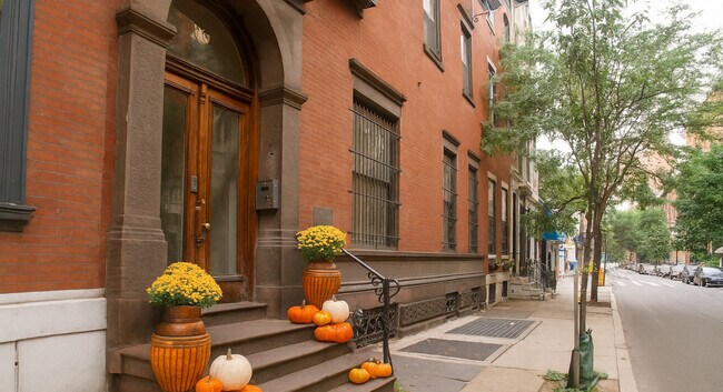 Building Photo - 1809 Spruce St