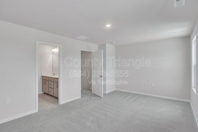 Building Photo - 1715 Chirping Trl