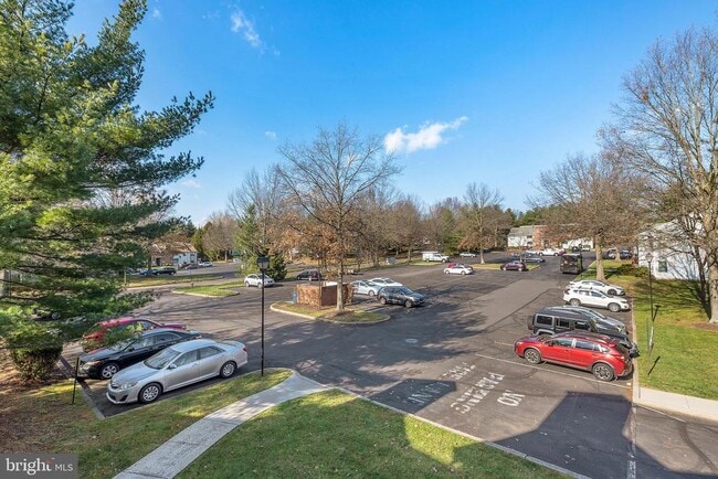Building Photo - 1102 Diamond Dr