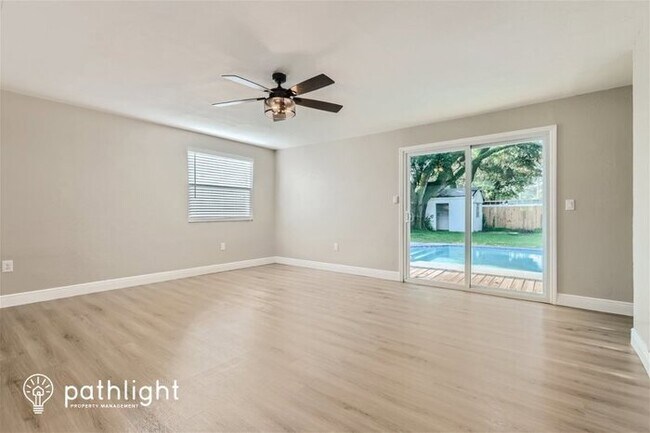 Building Photo - 1217 E Norfolk Street, Tampa, FL, 33604