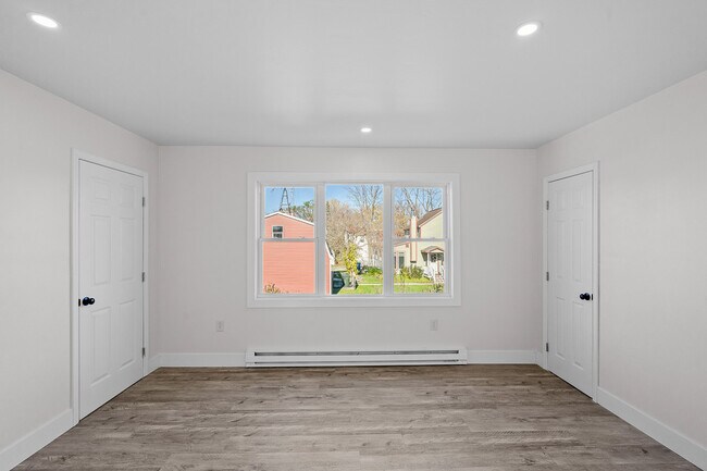 Building Photo - 3 Platt St