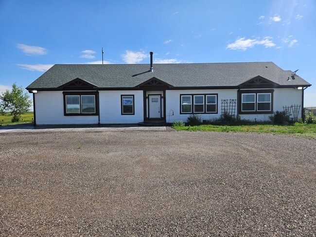 Primary Photo - 5 Bed 3 Bath Ranch Home with 5 Acres.