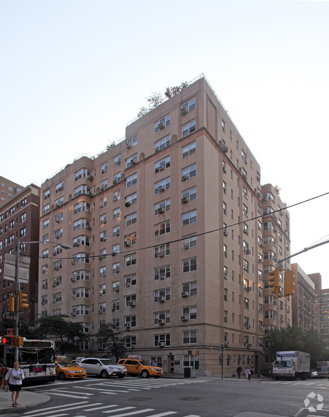 The Bromley - 139 E 35th St New York NY 10016 | Apartment Finder