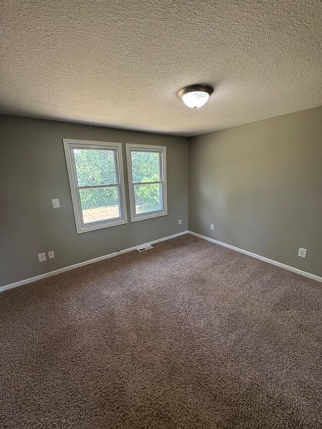 Building Photo - 3511 Shoaff Park River Dr