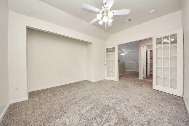 Building Photo - 1802 Whispering Forest Dr