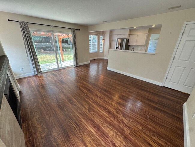 Building Photo - Available for Rent in Lone Tree's Desirable Carriage Club Neighborhood!