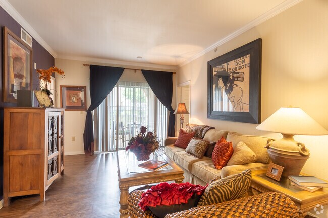 2 BR, 2 BA 1040 SF - Mission Ranch Apartments