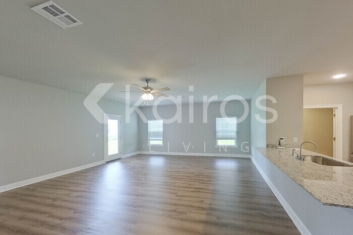 Building Photo - 22868 Monterey Ave
