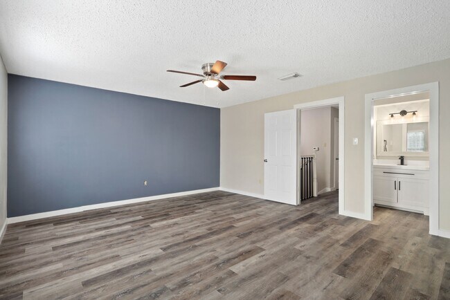 Building Photo - 17114 Beaver Springs Dr