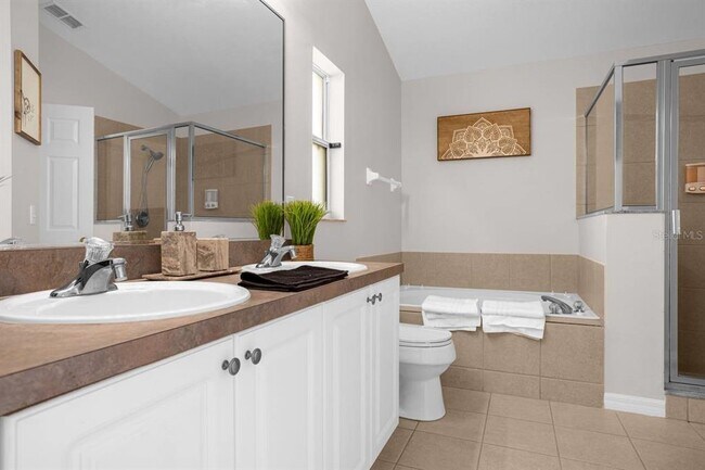 Building Photo - 326 Tivoli Cir