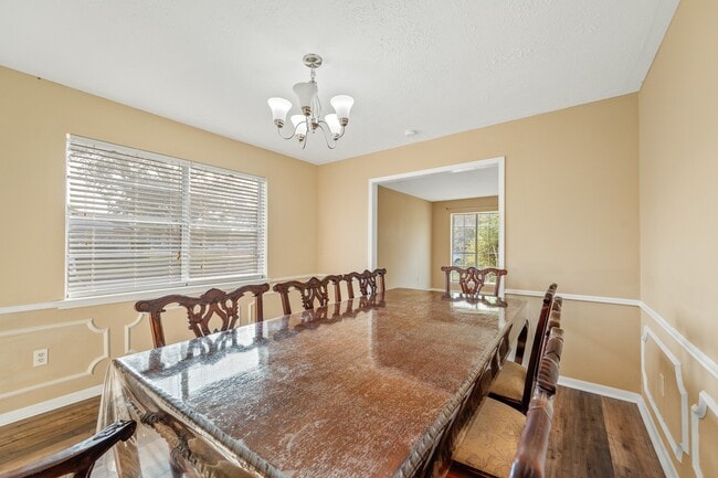 Building Photo - 9302 Claridge Dr