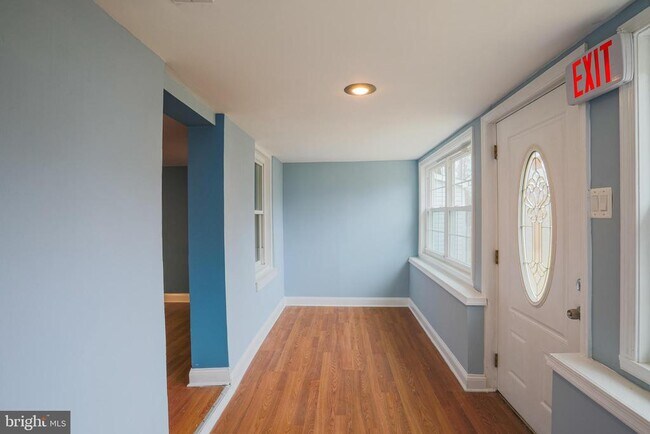 Building Photo - 4905 Ridge Ave