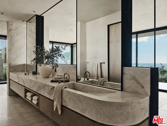 Building Photo - 30010 Andromeda Ln