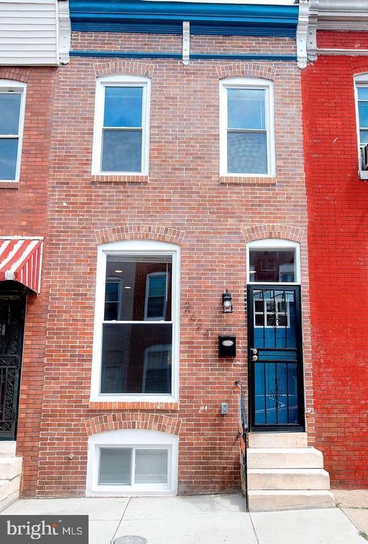 Building Photo - 2624 Llewelyn Ave