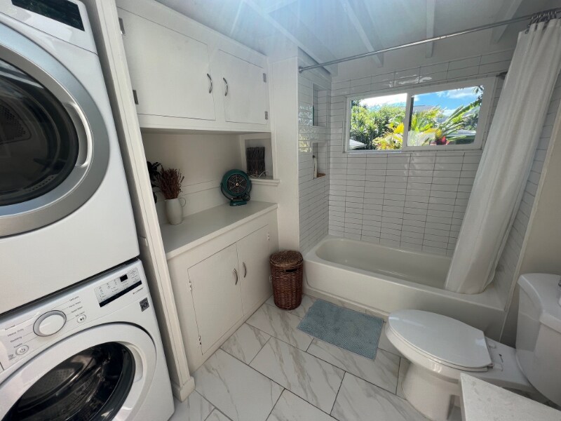 Building Photo - 827A Oneawa St