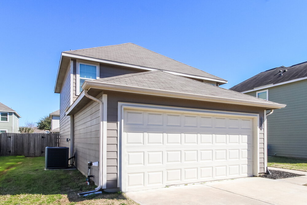 Building Photo - 21110 Sugar Orchard Ln