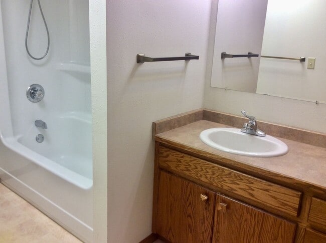 Building Photo - Hulsing