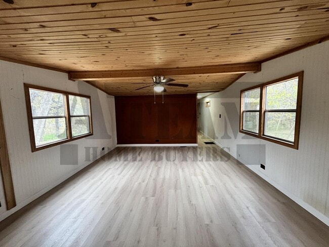 Building Photo - Charming 2-bedroom, 1-bathroom home!