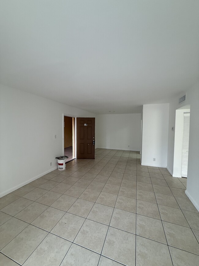 Building Photo - 2916 NW 55th Ave