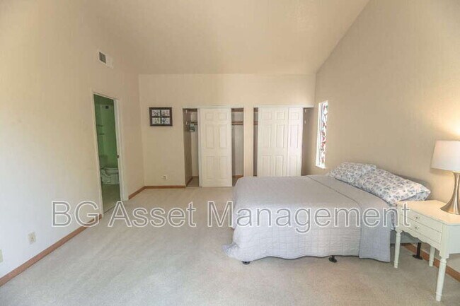 Building Photo - 1830 Weir Dr