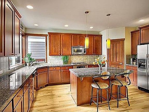 Kitchen with lots of storage - 3475 NE Meadow Way