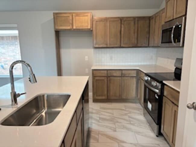 Building Photo - Beautiful New Home!