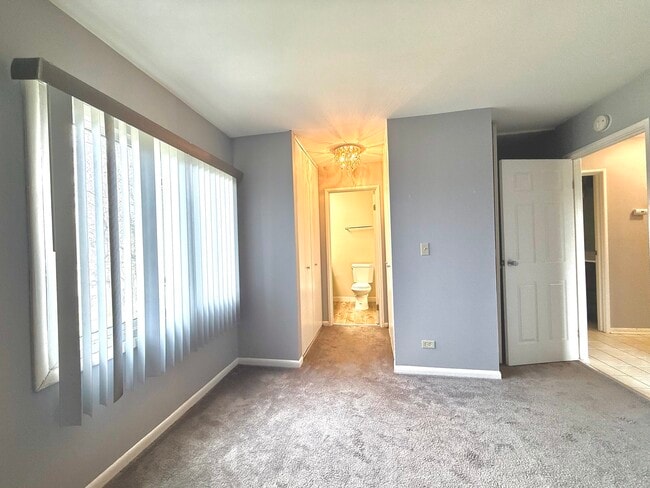 Building Photo - 3108 Roberts Dr