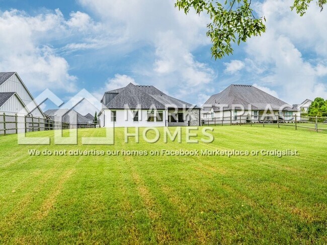 Building Photo - 19110 E Beecher Ct