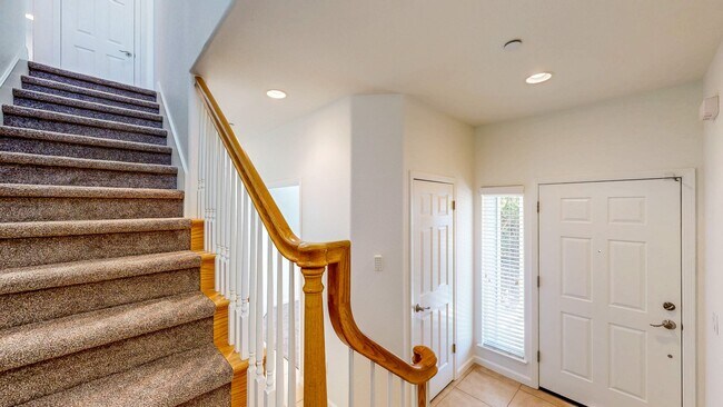 Building Photo - Rincon Valley FIVE Bedroom Three Bathroom Single Family Home!