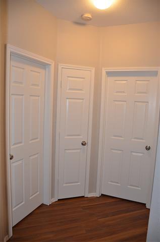 Building Photo - 4722 Park Bend Dr
